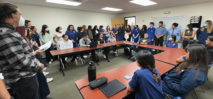 Undergraduate students, medical students and physicians at Clínica Tepati.